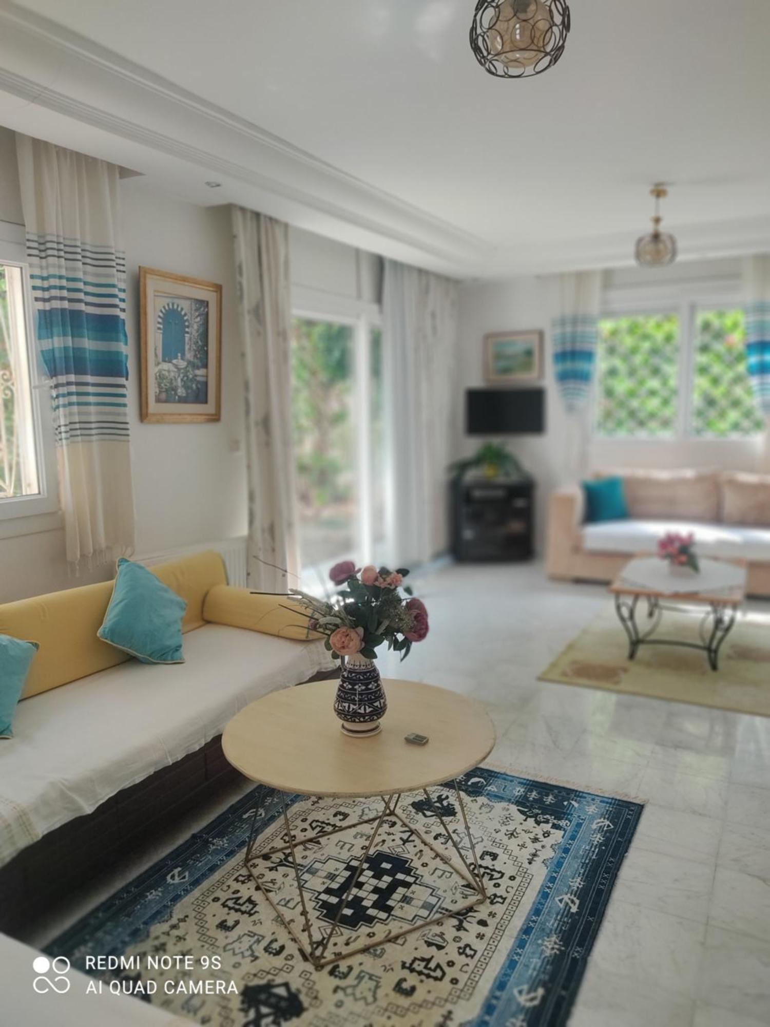 Etage De Villa Avec Jardin, Pres De L'Aireport Et Parking Prive Ariana Eksteriør bilde